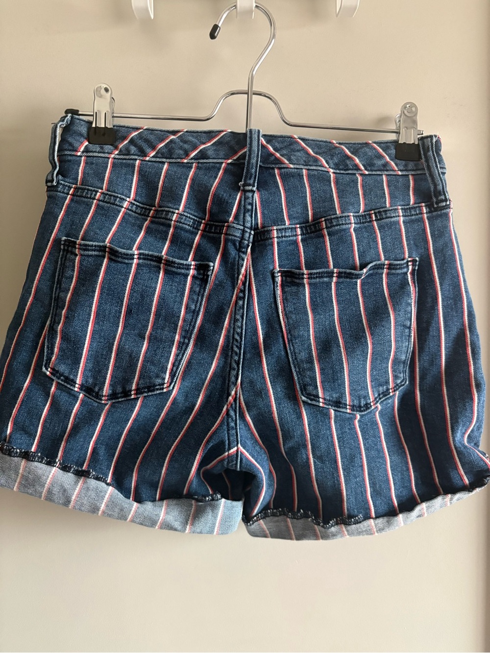 Universal Thread Striped Shorts - Picture 2 of 3